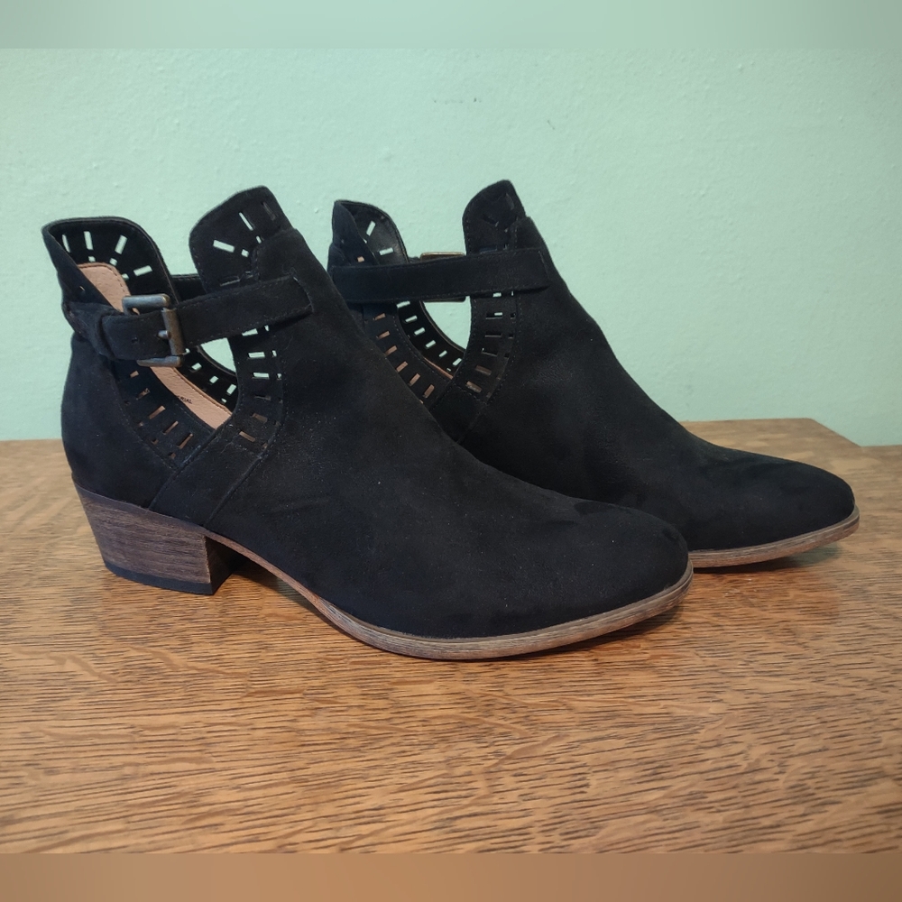 Strappy Booties 6M